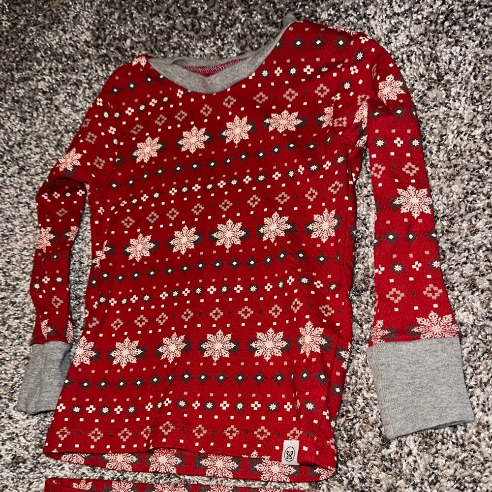 The Honest Company Festive Red and Gray Kids Pajama Set - Picture 3 of 9